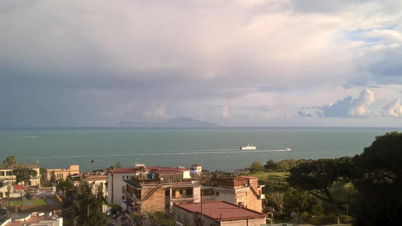 ナポリPosillipo: Soggiorno D'Incantoアパートメント エクステリア 写真